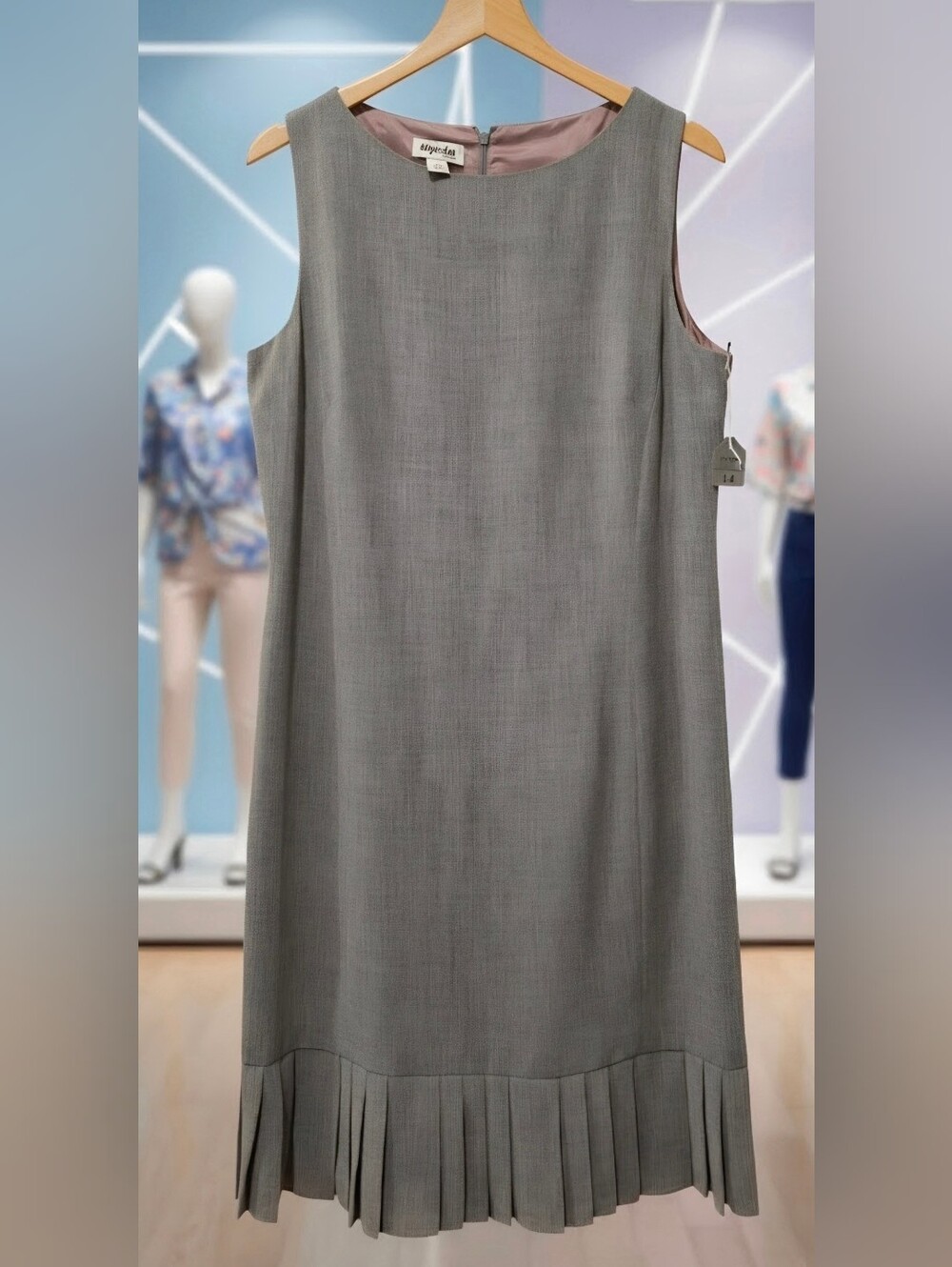 Sleeveless Gray Midi Dress with Pleated Hem - Dèpèche - Size 14